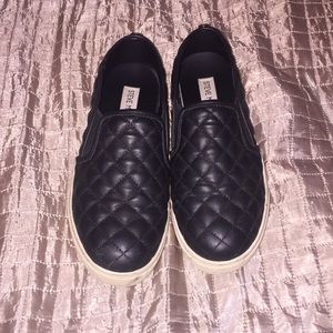 Steve Madden slip in shoes
